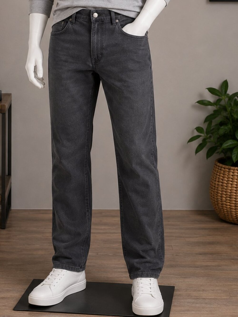 👖 Wrangler Men’s Straight-Fit Jeans – Size 34×32 (Washed, Never Worn)